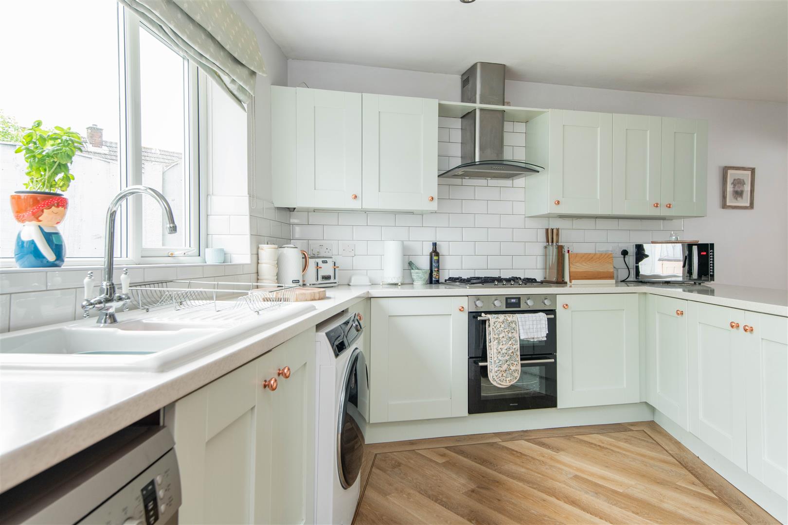 4 bed property in Albany Drive, Preston